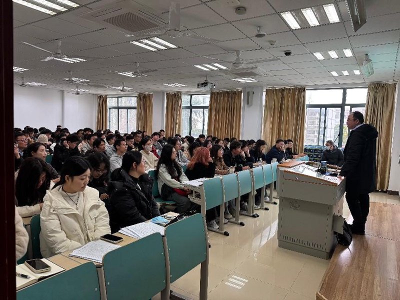 在线教育英文：选择与比较
