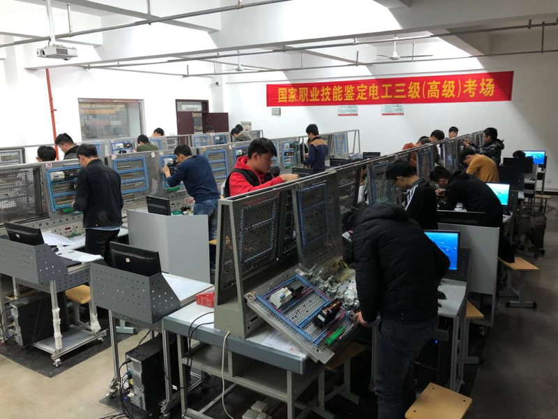 如何通过技能提升培训改变职业生涯？